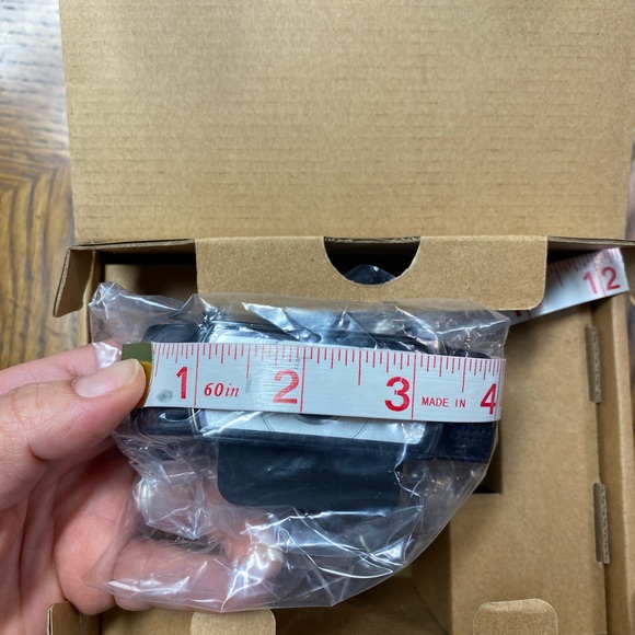 Logitech C930e 1080P HD Video Webcam - 90-Degree Extended View - Picture 11 of 14